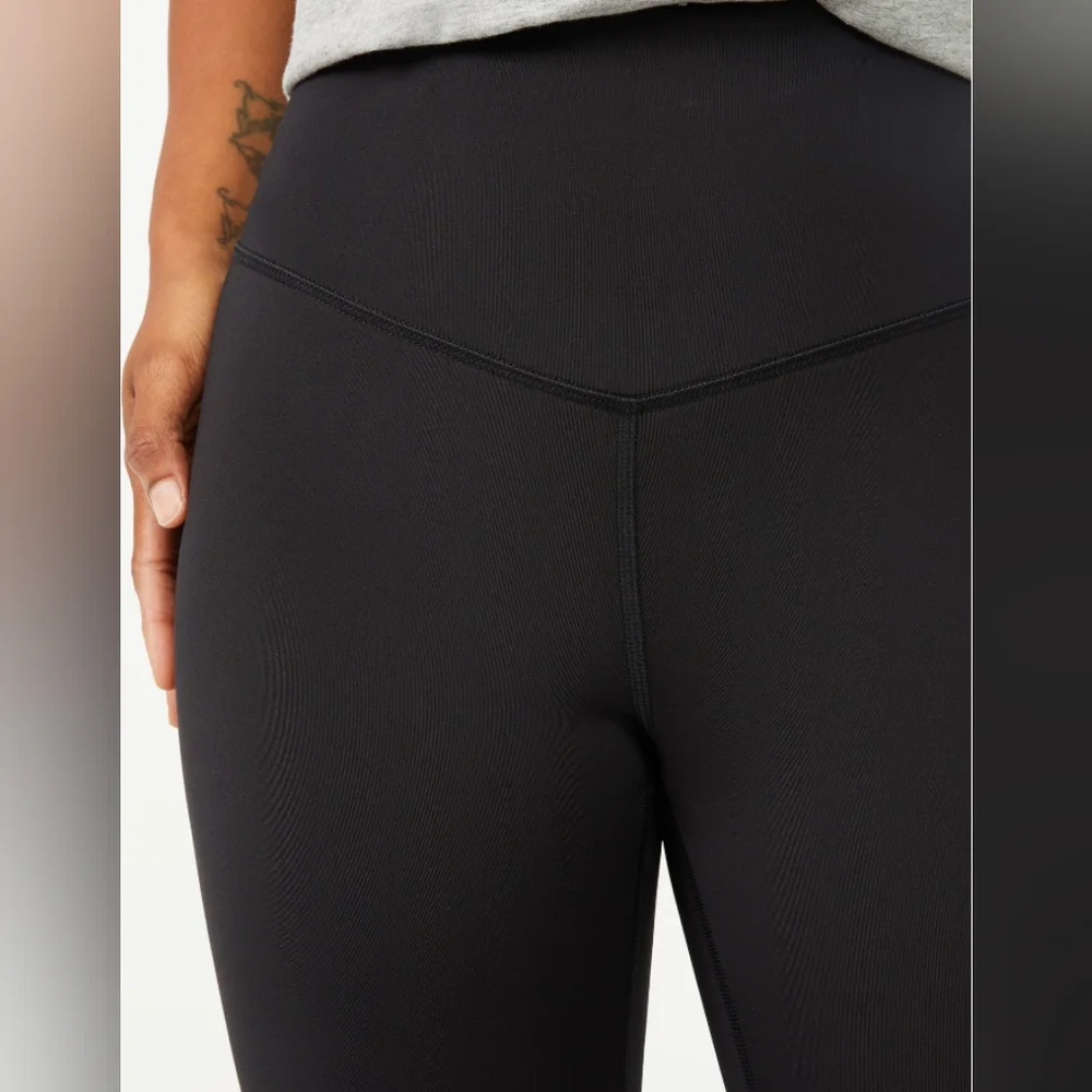 Free Assembly Women's Black Super Soft 7/8 Leggings, Size Small, New With Tag - Picture 4 of 10